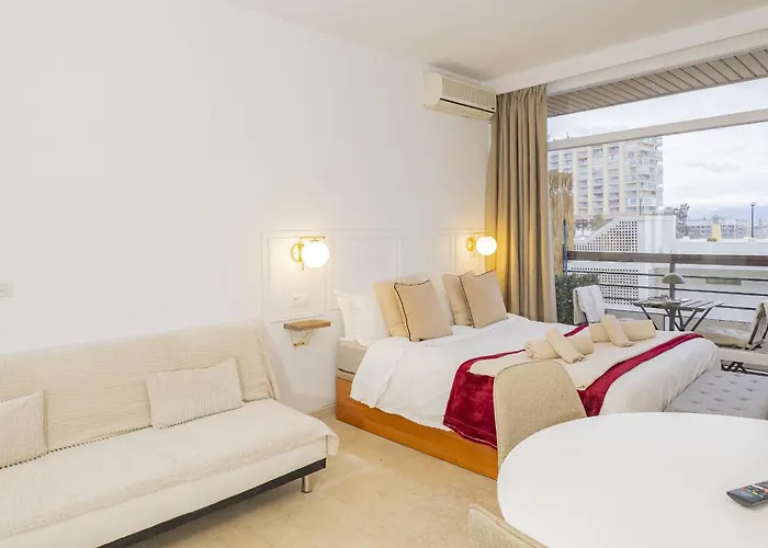 Cubo's Estudio Seaview Santa Clara 127 Apartment *